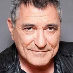 Jean-Marie Bigard 飾演 Antoine Charpentier