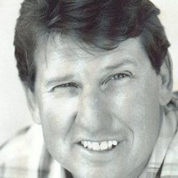 Ben Scott 飾演 Stunt Driver