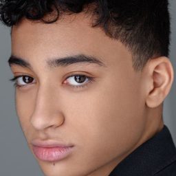 Orlando Lucas 飾演 Dawson