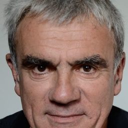 Christian Loustau 飾演 André