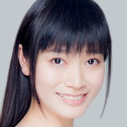 福井 裕佳梨 飾演 Kaho Hasebe / Masaru Seven (voice)