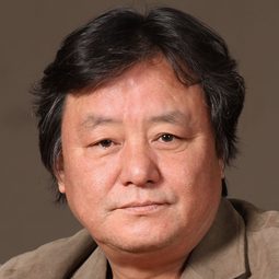 金鐘求 飾演 Plaster cast old man