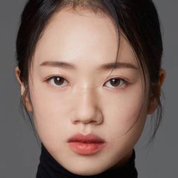 Yoon Geumseona 飾演 Hye-yeon