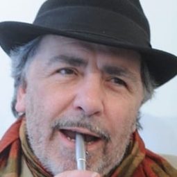 Jean-Marie Blanche - Room Service演員 飾演A Lotto Employee