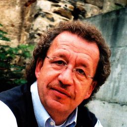 Alfred Šramek 飾演 Le Bailli