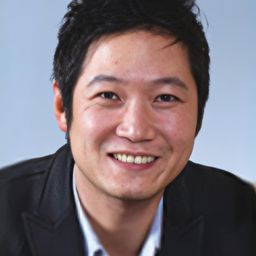 Lee Jeong-gil 飾演 Chang-soo (창수)