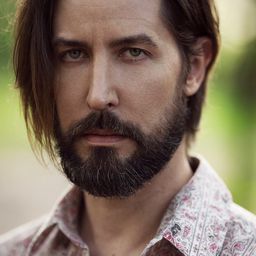 Patrick D. Green 飾演 John