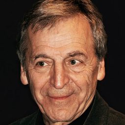 科斯塔·加夫拉斯 - The Extraordinary Voyage演員 飾演Self - Filmmaker