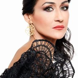 Myrtò Papatanasiu 飾演 Donna Anna