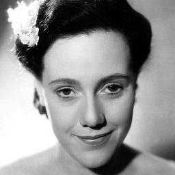 Ursula Herking 飾演 Berta, 1. Dienstmädchen