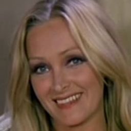 Milla Johansson 飾演 Concentration Camp Prisoner