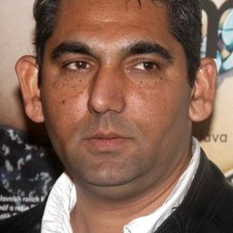 Zdeněk Godla - 波希米亞音樂巨匠演員 飾演Card player