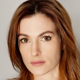 Madeleine Péloquin 飾演 Sandrine