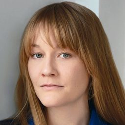 Emily Davis - 反斗奇兵4演員 飾演Billy / Goat / Gruff (voice)