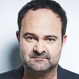 Tom Keune 飾演 Herr Zimmermann