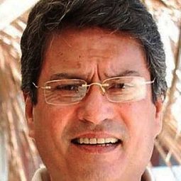 Kanwaljit Singh 飾演 Rahul's father