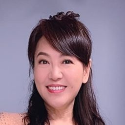 楊潔玫 飾演 Woman in Sunglasses