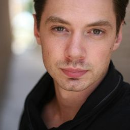 Colin McGurk 飾演 Citizen