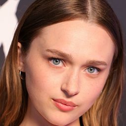 英迪亞弗勒 - 皇室聖誕情演員 飾演Princess Christina