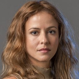 Fernanda de Freitas - Lower City演員 飾演Nilma