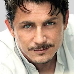 佩特隆尼奧·岡提卓 飾演 Edir Macedo