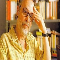 Ismail Xavier 飾演 Self