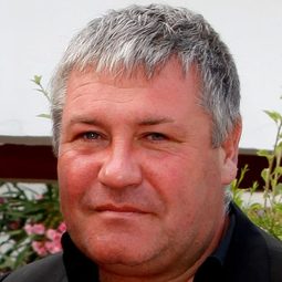 盧德維克伯席洛克 - 愛上老闆的女兒演員 飾演Lolo