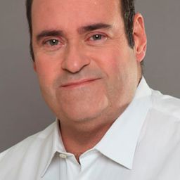 Pablo Pinedo - Two Tough Guys演員 飾演Obrero