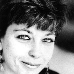 Daniela Airoldi 飾演 Laura