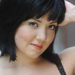 Anna Suzuki 飾演 Self