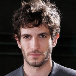 昆·古鐵雷斯 飾演 José Luis