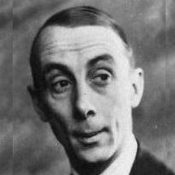 Kenneth Kove 飾演 Clergyman