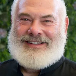 Andrew Weil 飾演 Self