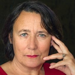 Martine Vandeville 飾演 Véronique