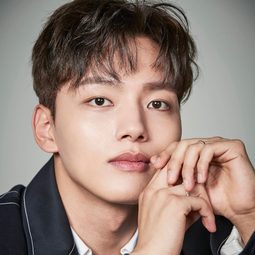 呂珍九 飾演 Park Jong-chul