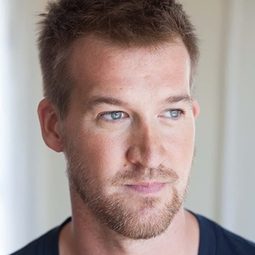 Kenneth Mitchell - MARVEL 隊長演員 飾演Joseph Danvers