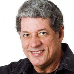 Antônio Grassi - 監獄淌血演員 飾演Seu Pires