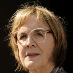 Catherine E. Coulson 飾演 Sister Mary