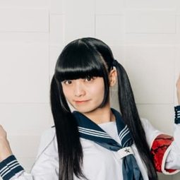 新しい學校のリーダーズ MIZYU 飾演 Self