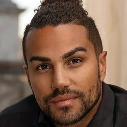 T.J. Jackson 飾演 Self