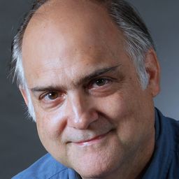 雷·費歐拉 飾演 Jeff