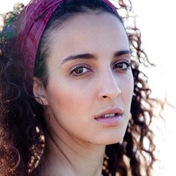 阿斯特麗德·梅洛尼 - My Tennis Maestro演員 飾演Beata Milella