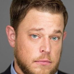 Andrew Kaempfer - 逃出絕命院演員 飾演Bruce