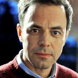 Felix Eitner 飾演 Eberle