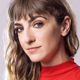 胡莉葉塔·席珀柏格 飾演 Silvia