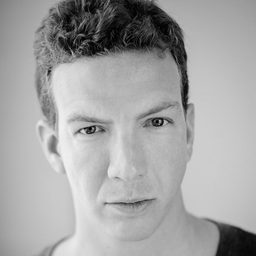 Hal Scardino 飾演 Morgan