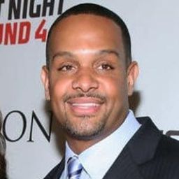 David Haines 飾演 Captain Miles