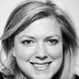 Caroline Harker 飾演 Catherine Osbourne