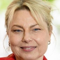 海倫娜·貝格斯特羅姆 飾演 Berit