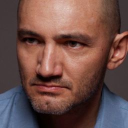 阿道夫·馬德拉 飾演 Otoniel